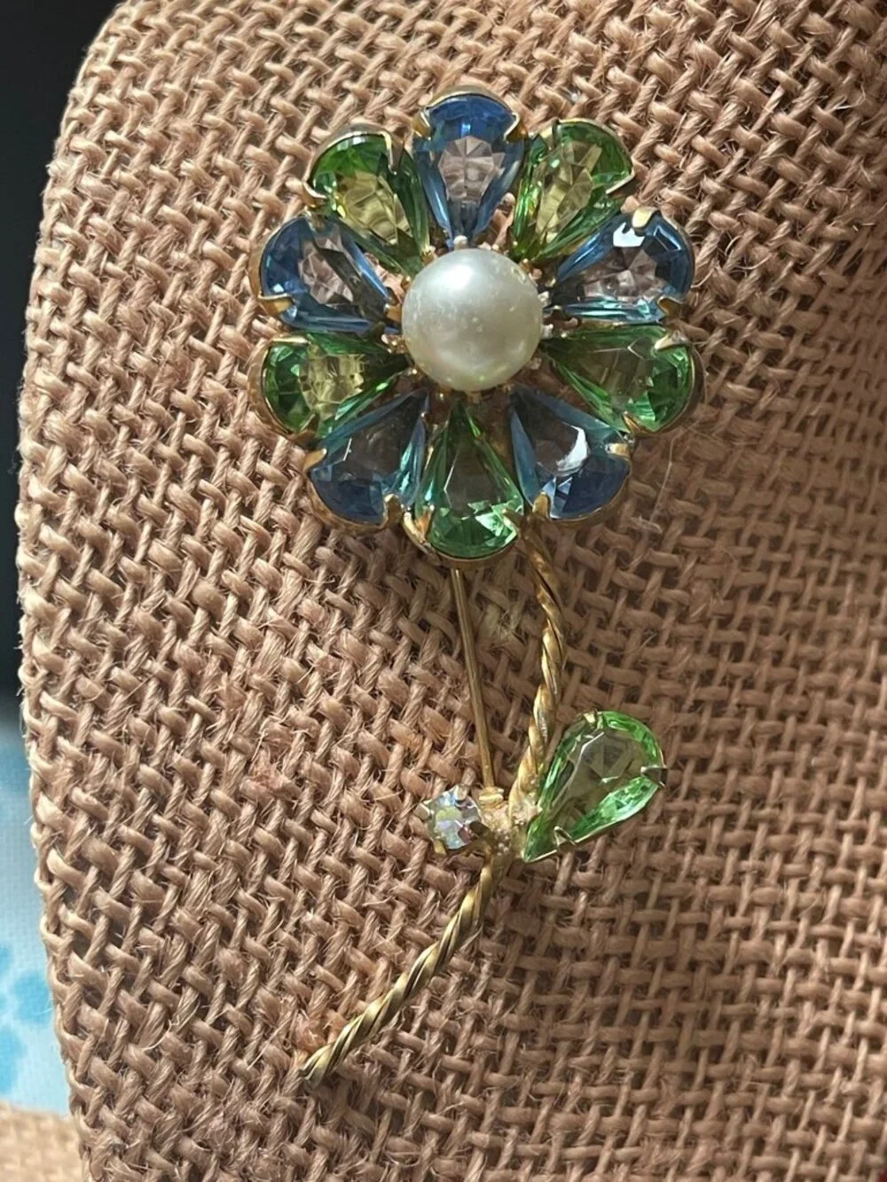 Vintage Gold-Tone Flower Brooch With Pearl Center & Blue-Green Glass Petals Flor